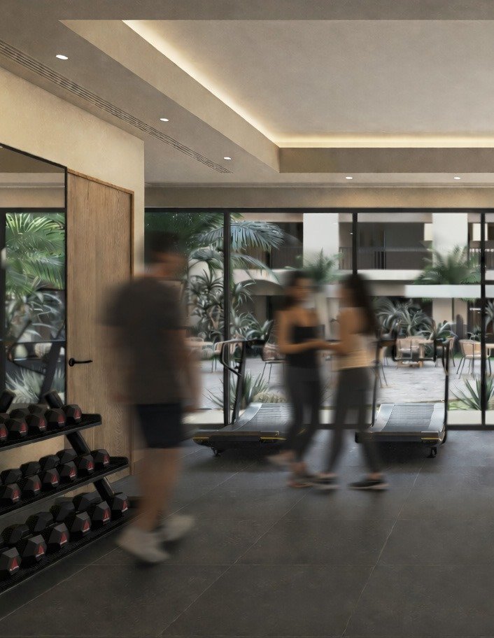 Gimnasio con vista al jardin interior
